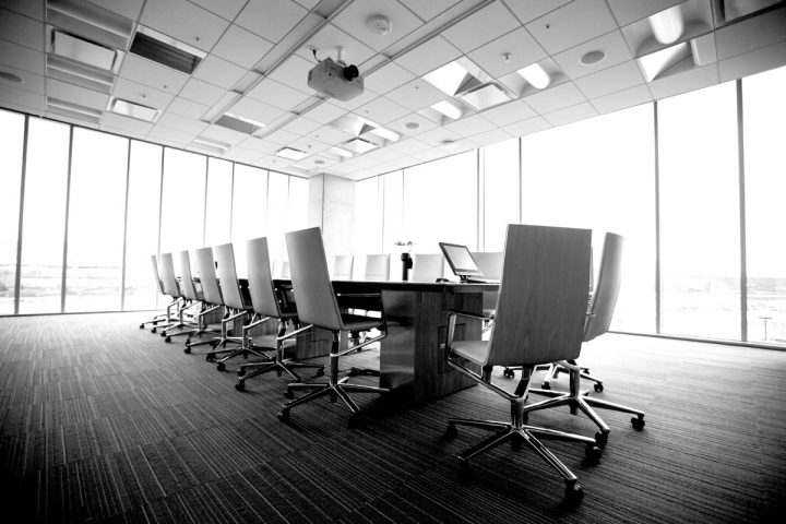 We dispose of 3 fully equipped conference rooms.